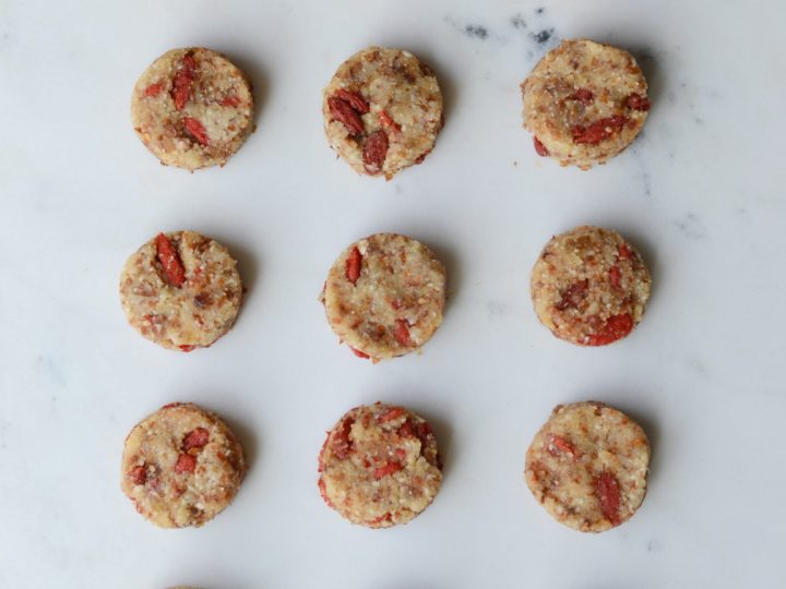 no-bake lemon goji bites