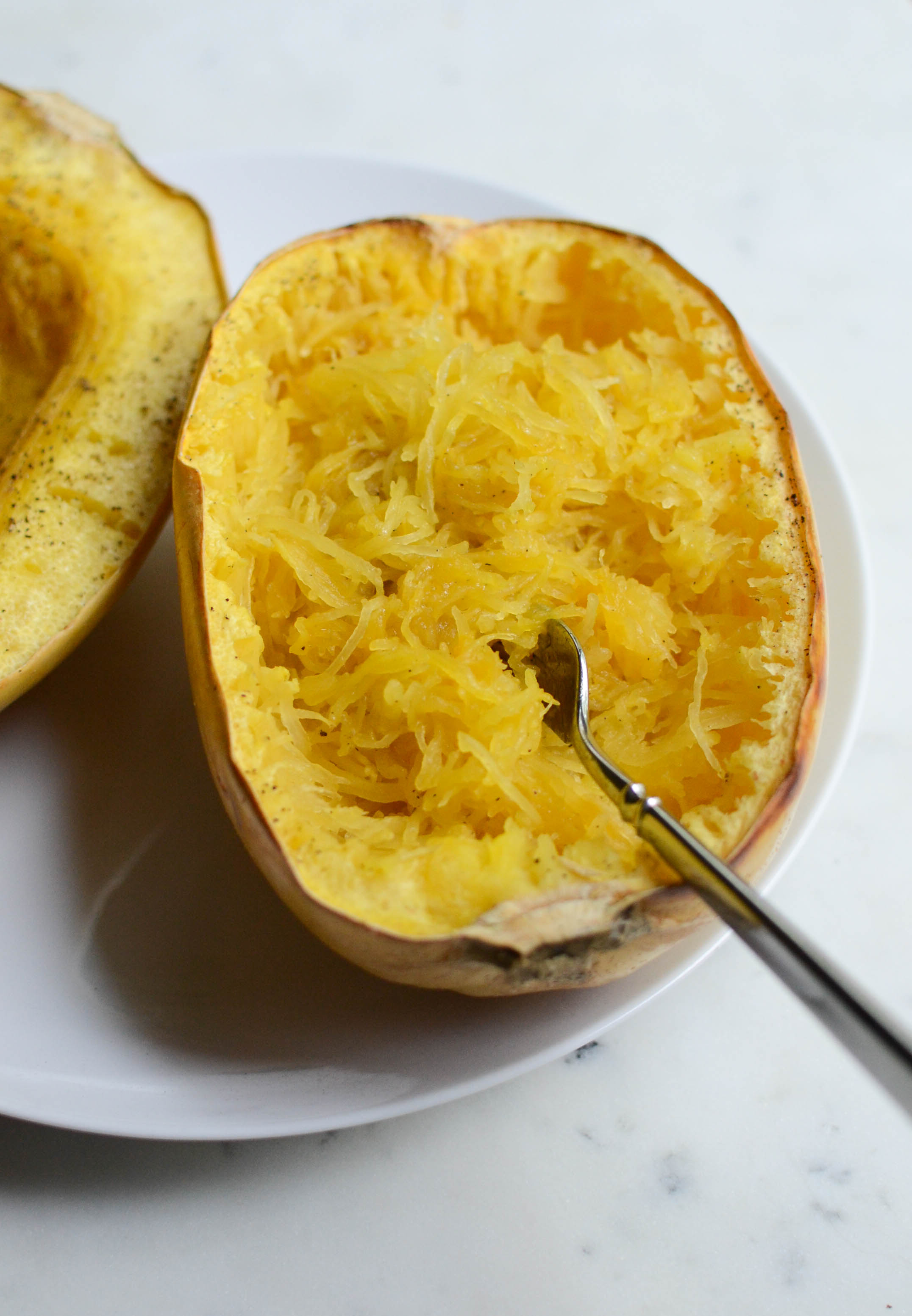 spaghetti squash with kale & chickpeas – hello wholefoods