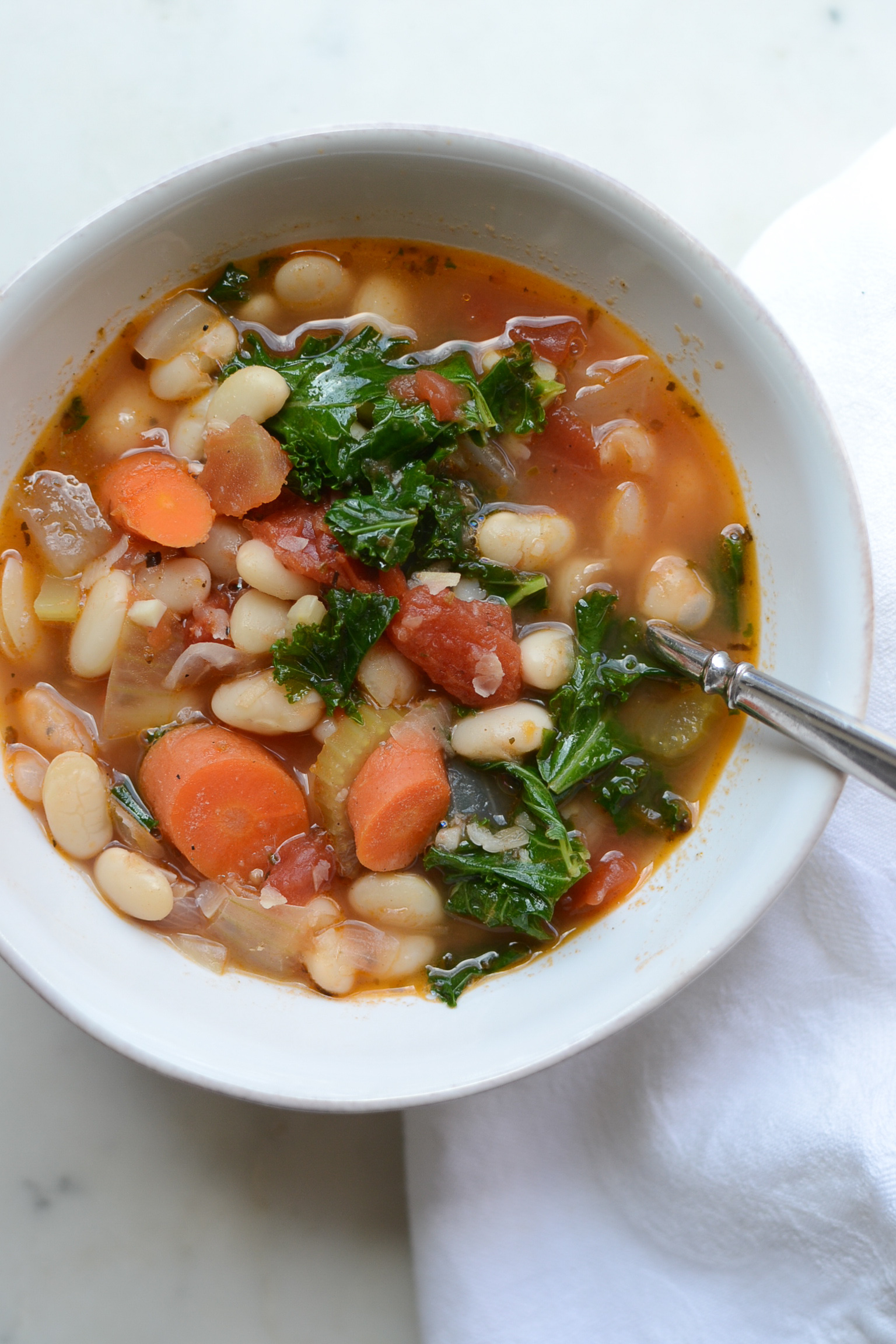 my favorite kale & white bean soup – hello wholefoods